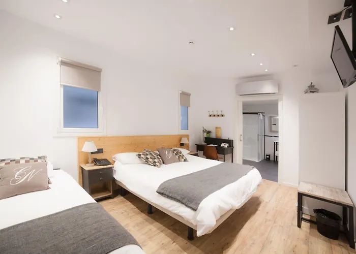 ゲストハウス カサ ニコラサ 2*